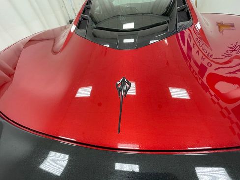 Used 2025 Chevrolet Corvette E-Ray AWD/4WD image 9