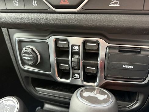 New 2025 Jeep Wrangler Unlimited Sport w/ Convenience Group image 17