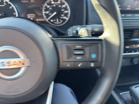 Used 2021 Nissan Rogue SV image 20