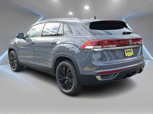 New 2026 Volkswagen Atlas Cross Sport SE image 4