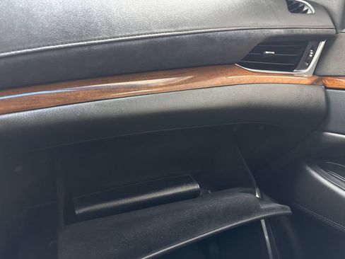 Used 2016 Cadillac Escalade Premium AWD/4WD image 34