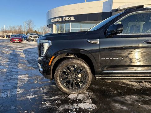 New 2026 GMC Yukon Denali w/ Denali Reserve Package image 5