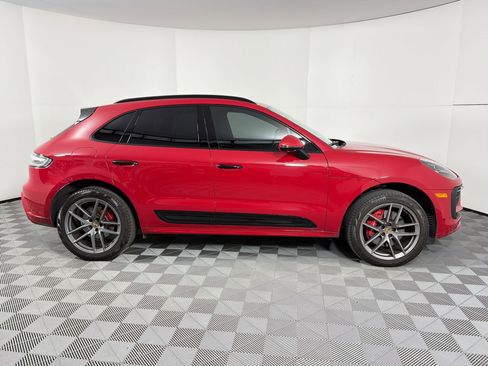 Certified 2022 Porsche Macan S image 8