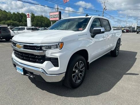Used 2023 Chevrolet Silverado 1500 LT AWD/4WD image 3