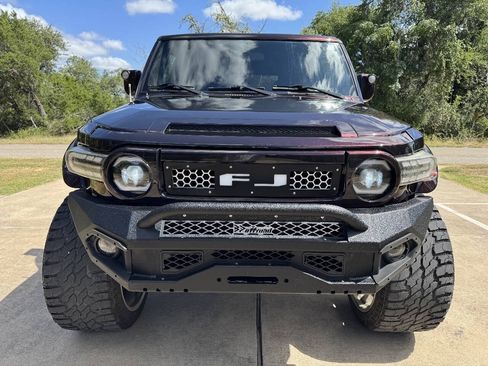Used 2007 Toyota FJ Cruiser 2WD w/ Convenience Pkg image 4