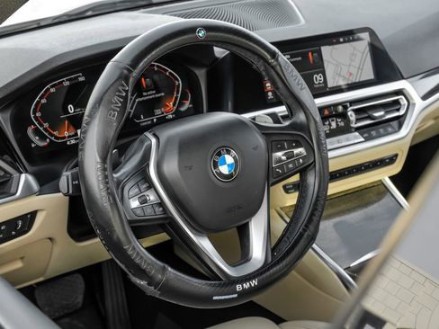 Used 2020 BMW 330i Sedan w/ Convenience Package image 16