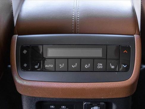 Used 2023 Nissan Pathfinder Platinum image 22