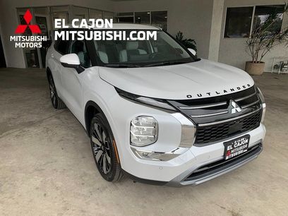 New 2025 Mitsubishi Outlander SE