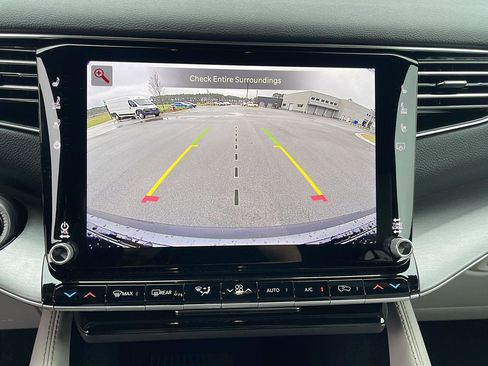 New 2026 Jeep Grand Wagoneer Limited image 18