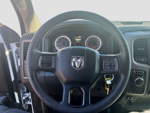 Used 2022 RAM 1500 Tradesman w/ Chrome Appearance Group RWD image 11