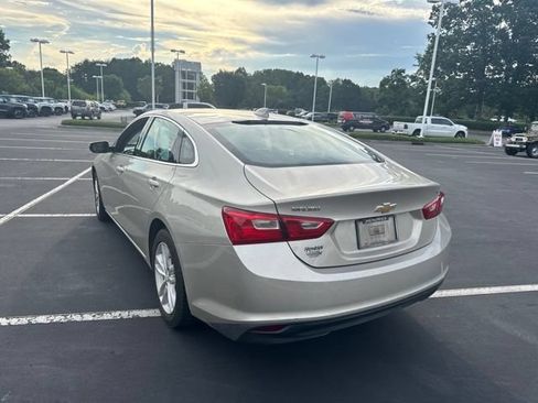 Used 2016 Chevrolet Malibu LT FWD image 7