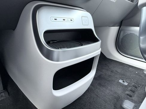 New 2026 Hyundai Ioniq 9 Limited image 16