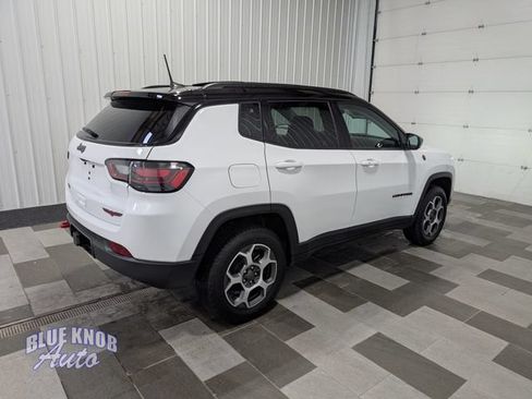 Used 2022 Jeep Compass Trailhawk w/ Trailhawk Elite Group AWD/4WD image 4