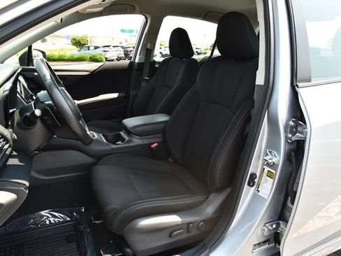 Used 2025 Subaru Legacy Premium AWD/4WD image 17