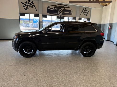 Used 2015 Jeep Grand Cherokee Altitude AWD/4WD image 4