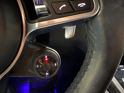 Used 2022 Porsche Cayenne image 34