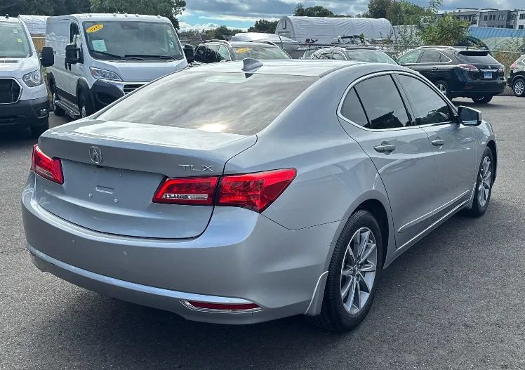 Used 2018 Acura TLX w/ Technology Package FWD image 6