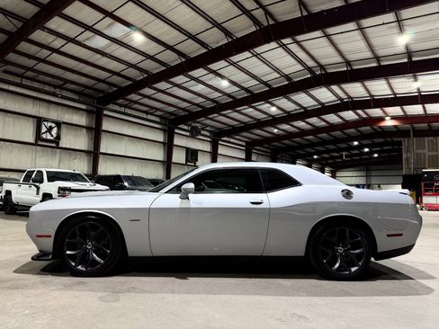 Used 2019 Dodge Challenger R/T w/ Cold Weather Group image 8