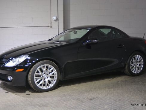 Used 2009 Mercedes-Benz SLK 350 image 2