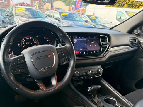Used 2025 Dodge Durango GT AWD/4WD image 17