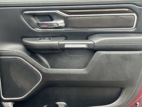 Used 2022 RAM 1500 Laramie AWD/4WD image 17
