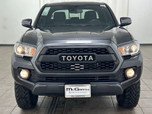 Used 2021 Toyota Tacoma TRD Off-Road w/ Technology Package AWD/4WD image 8