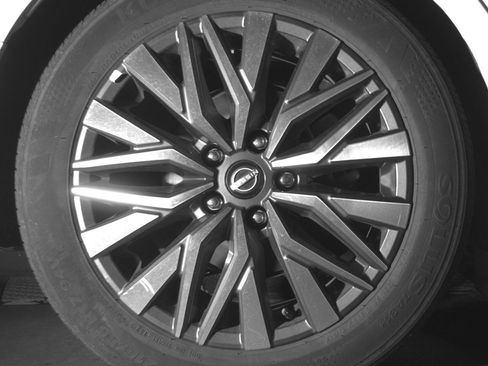 Used 2025 Nissan Altima 2.5 SV FWD image 15