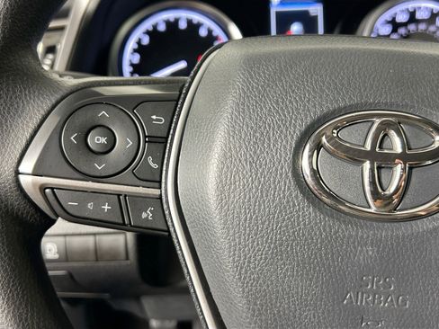 Used 2022 Toyota Camry LE FWD image 18
