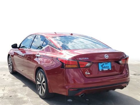 Used 2019 Nissan Altima 2.5 SV image 3