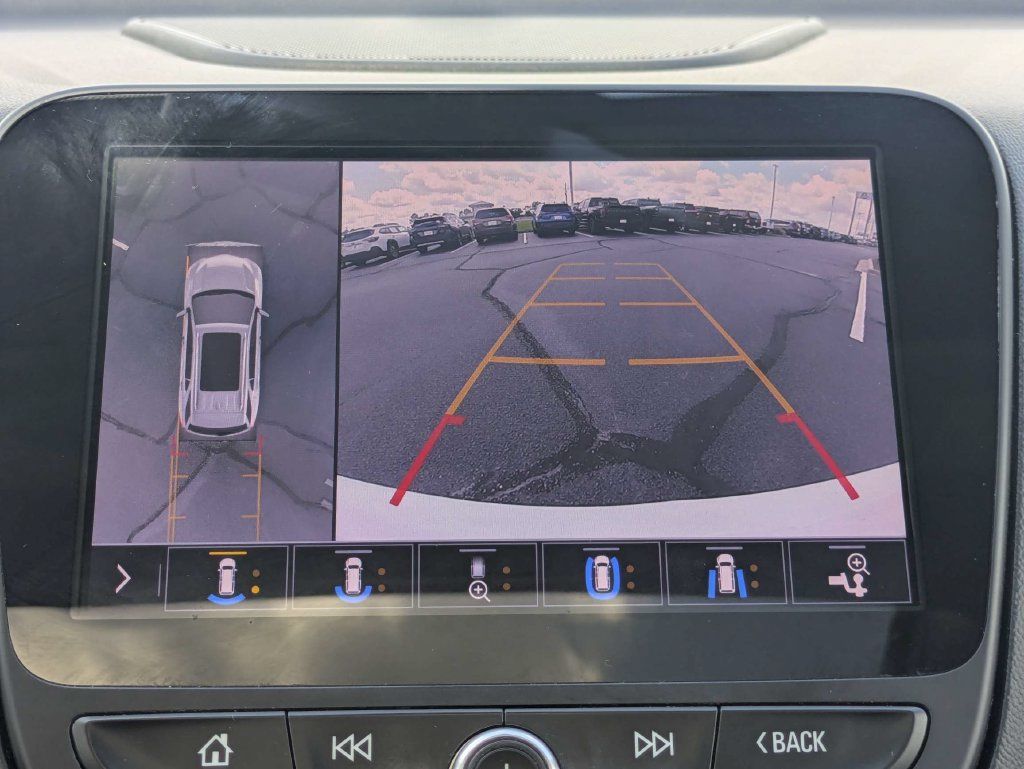 Used 2021 Chevrolet Equinox Premier FWD image 24