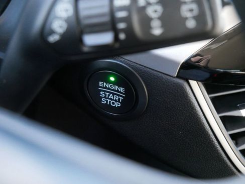 Certified 2020 Ford Escape SE image 19