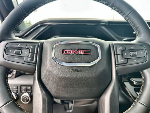Used 2024 GMC Sierra 2500 AT4 w/ AT4 Premium Plus Package AWD/4WD image 33