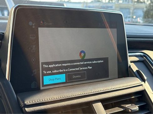 Used 2023 Chevrolet Suburban Premier image 10