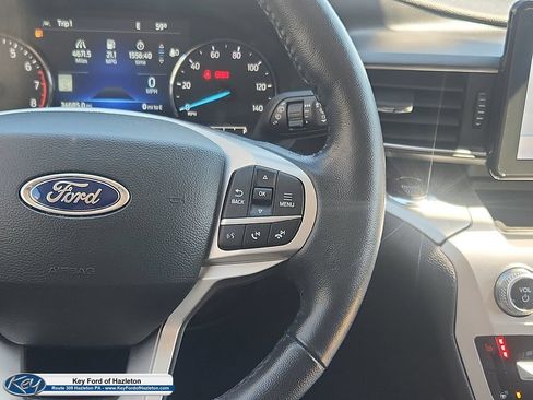 Used 2022 Ford Explorer XLT w/ Equipment Group 202A AWD/4WD image 17