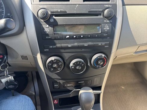 Used 2009 Toyota Corolla LE FWD image 15