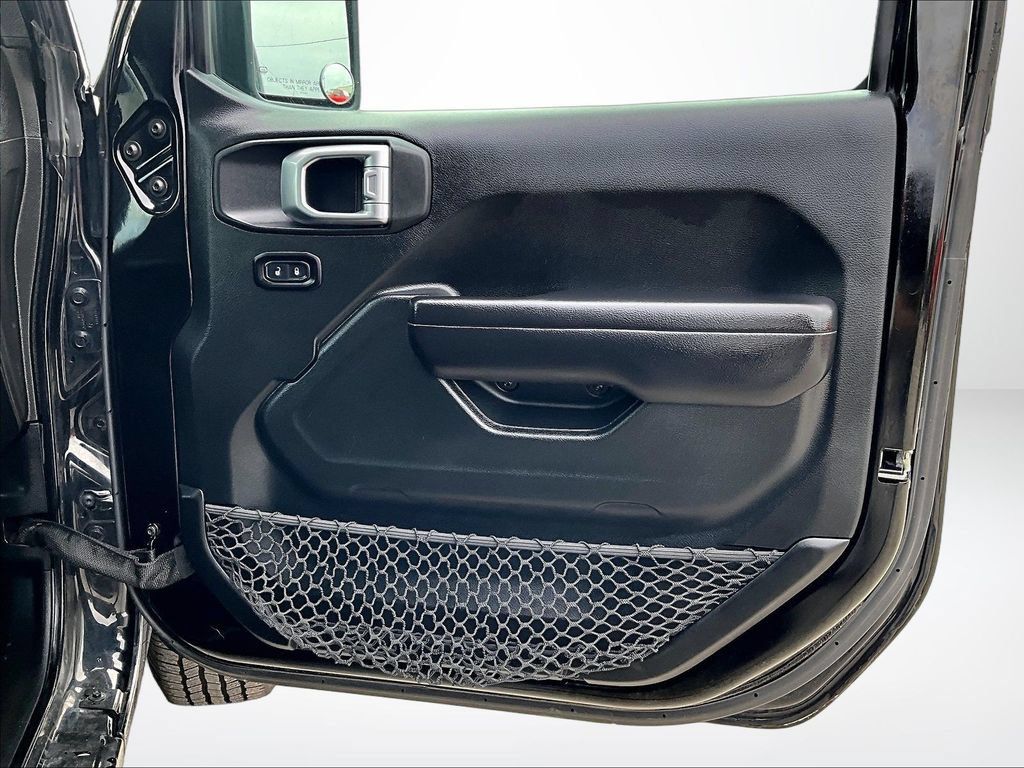 Used 2018 Jeep Wrangler Unlimited Sport S AWD/4WD image 23
