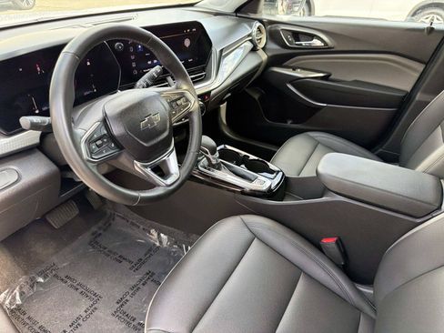 Used 2024 Chevrolet Trax ACTIV w/ Sunroof Package FWD image 14