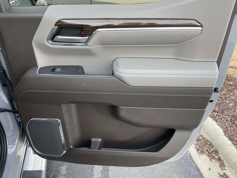 Used 2024 GMC Sierra 1500 SLE image 43