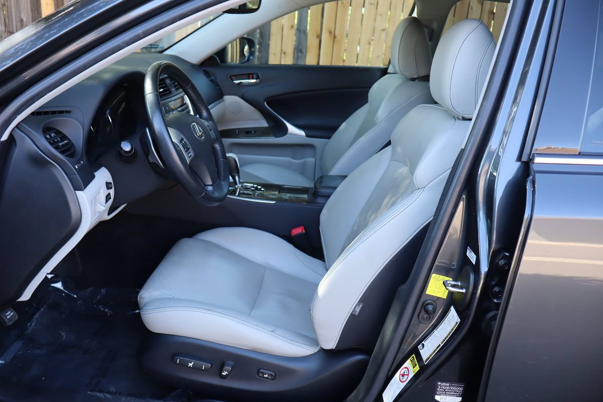 Used 2011 Lexus IS 250 w/ Premium Pkg Value Edition RWD image 19