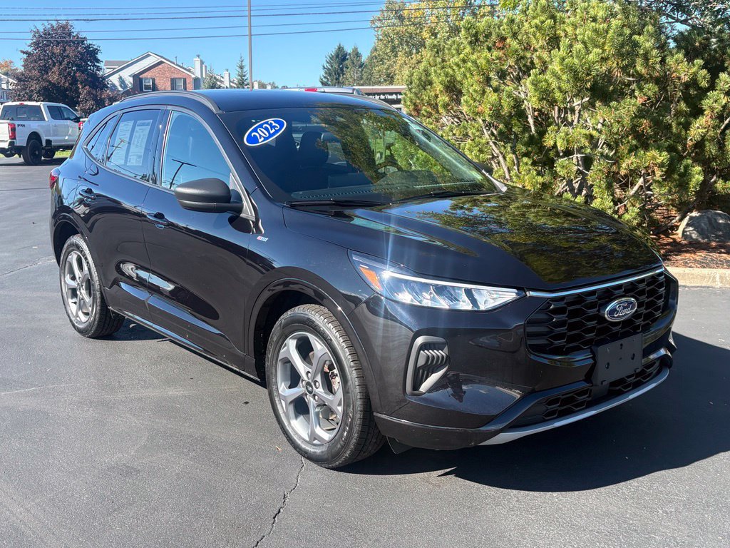 Used 2023 Ford Escape ST-Line w/ Tech Pack #1 AWD/4WD image 7