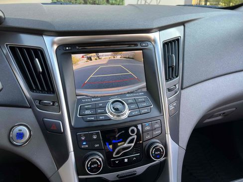 Used 2013 Hyundai Sonata Limited FWD image 7