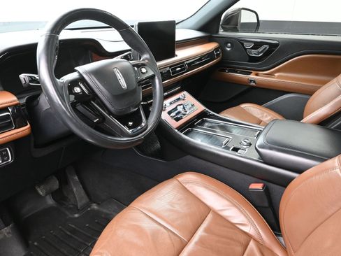Used 2021 Lincoln Aviator Grand Touring w/ Elements Package Plus image 10