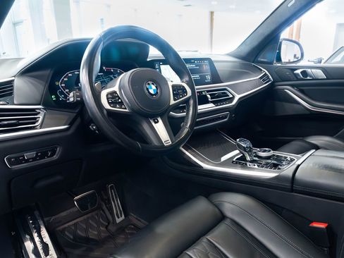 Used 2022 BMW X7 M50i image 21