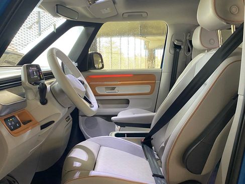 New 2025 Volkswagen ID. Buzz 1st Edition image 7