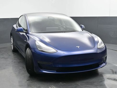 Used 2023 Tesla Model 3 Standard Range image 8