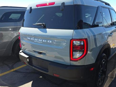 Used 2023 Ford Bronco Sport Outer Banks w/ Tech Package image 2