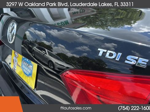 Used 2015 Volkswagen Passat TDI SE FWD image 13