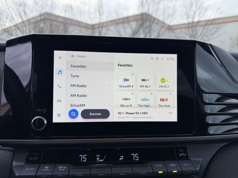 Used 2025 Toyota Camry LE image 21