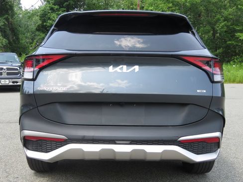 Used 2023 Kia Sportage LX AWD/4WD image 5
