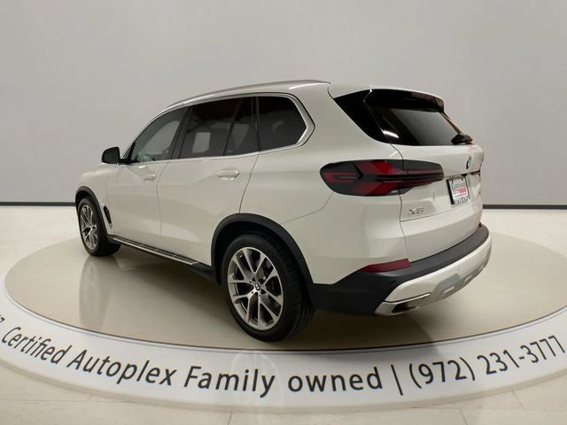 Used 2026 BMW X5 xDrive40i AWD/4WD image 3